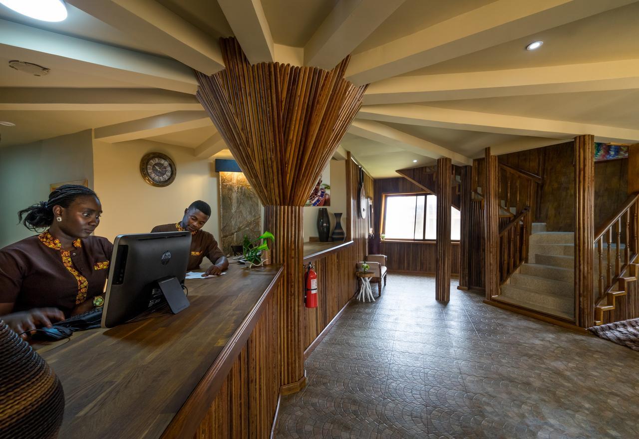 Maaha Beach Resort Anochi Exterior photo