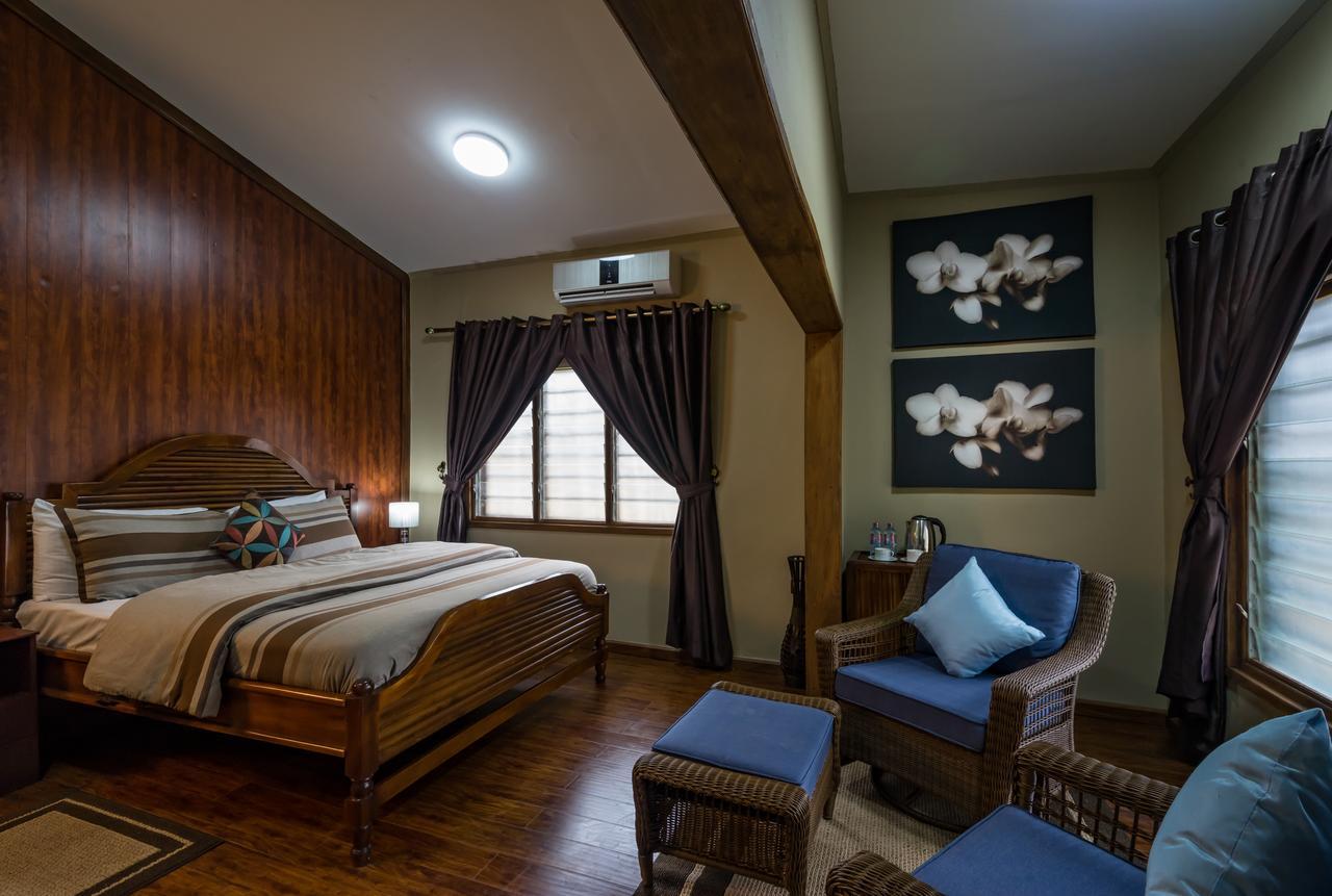 Maaha Beach Resort Anochi Exterior photo