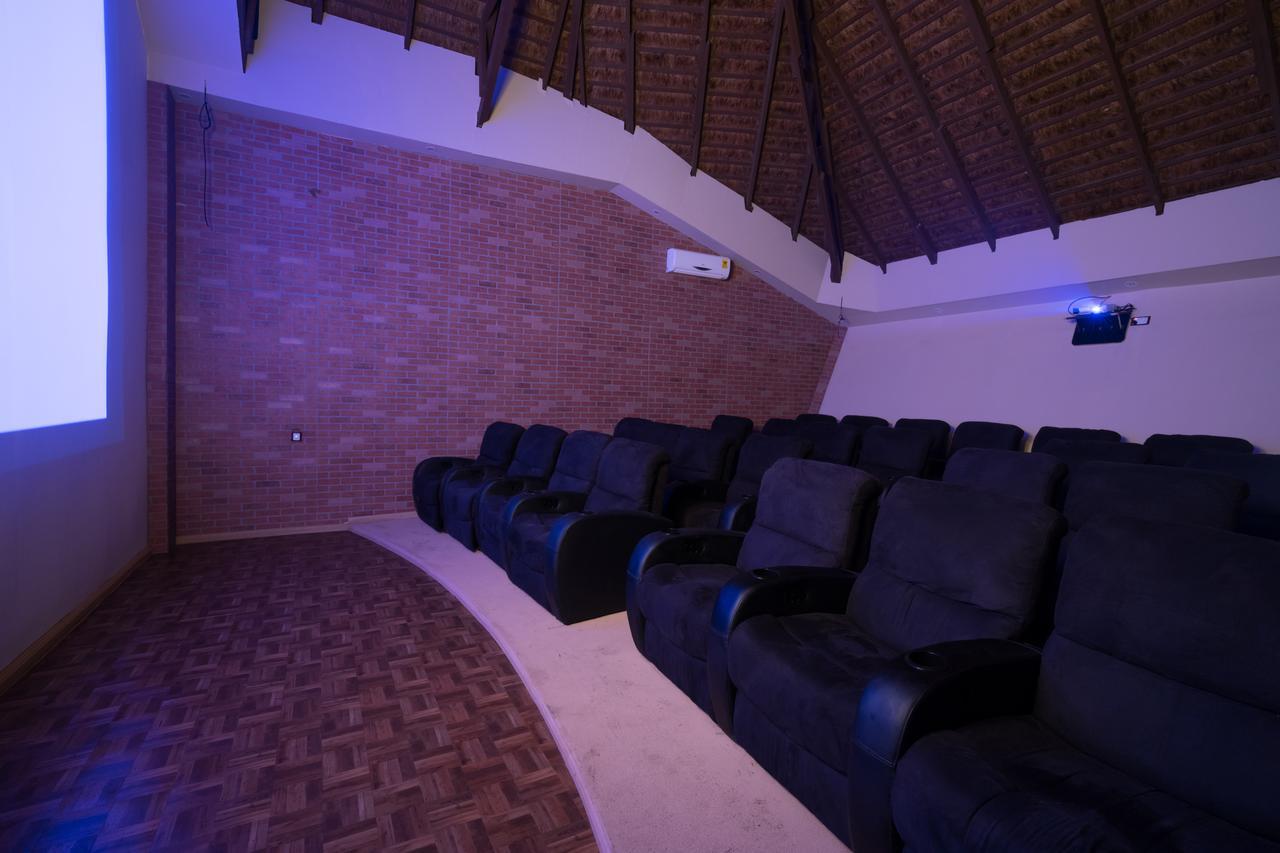 Maaha Beach Resort Anochi Exterior photo