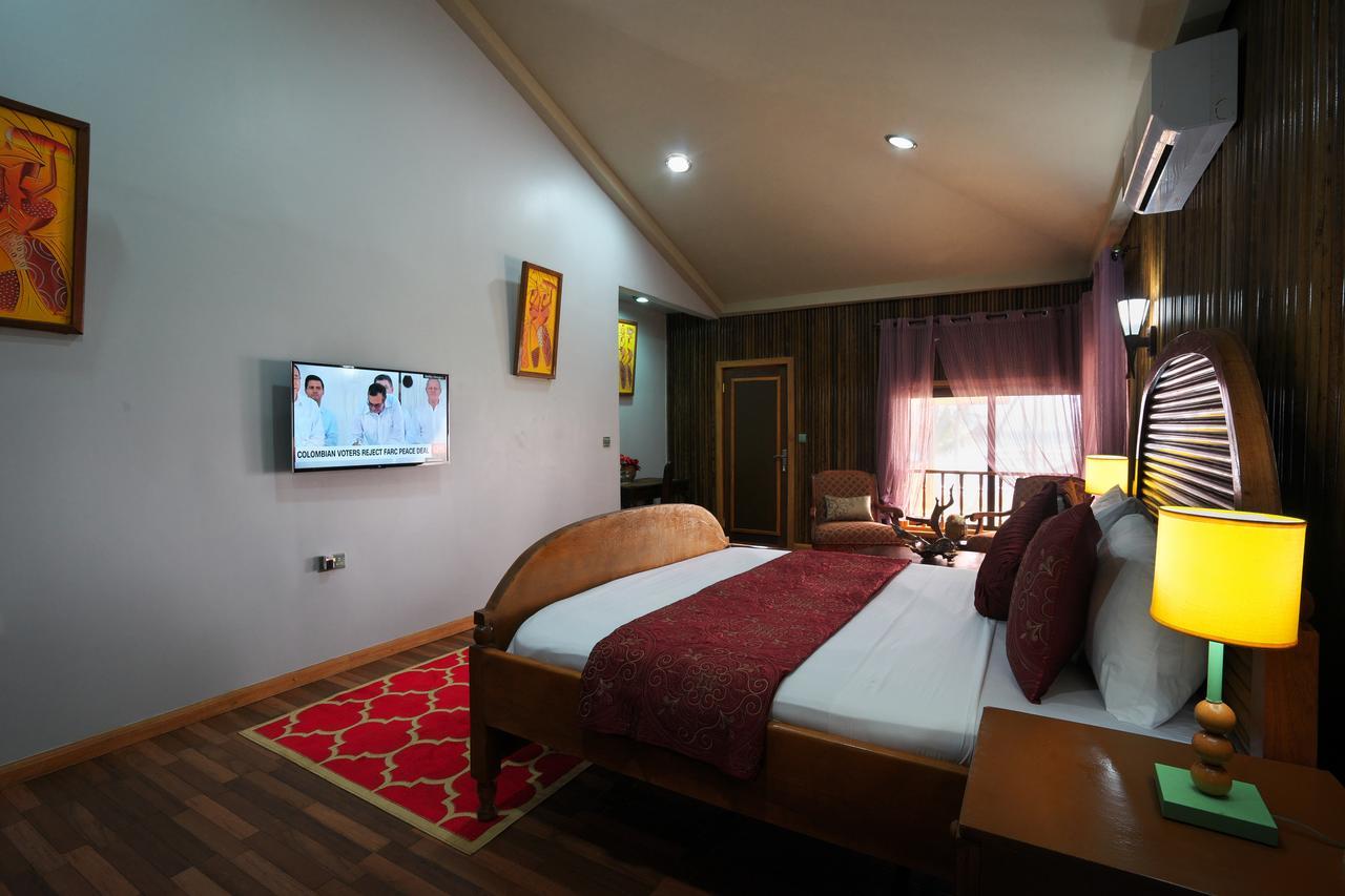 Maaha Beach Resort Anochi Exterior photo