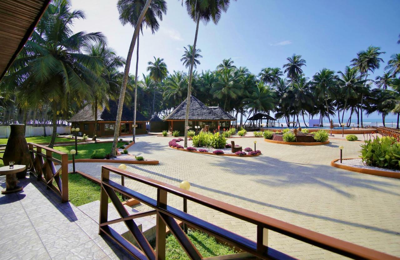 Maaha Beach Resort Anochi Exterior photo